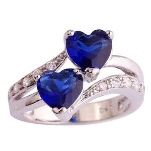 Free w any bundle - Double heart ring